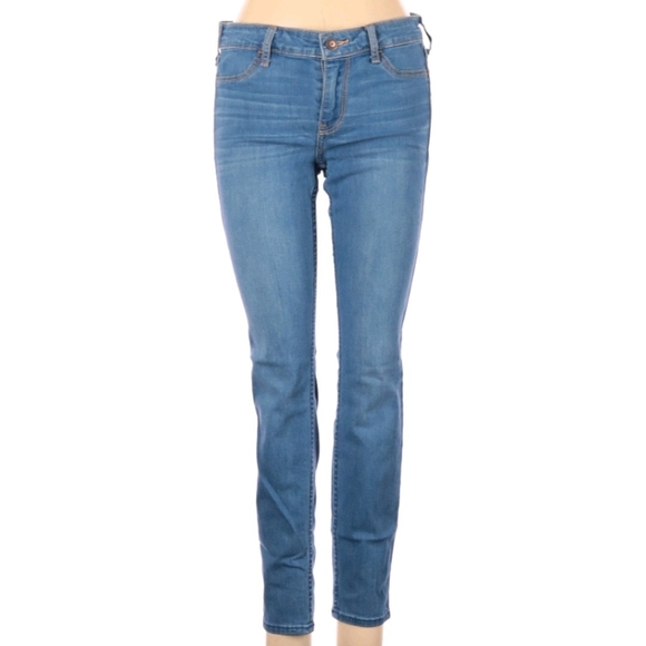 Hollister Denim - Hollister Light Wash Skinny Jeans EUC Size 5 Short